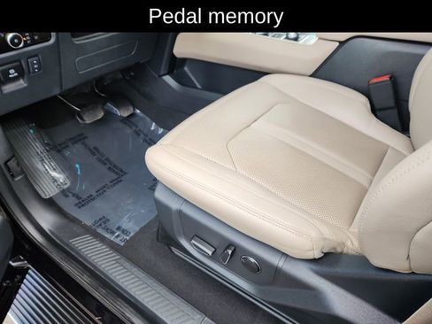 Used 2023 Ford Expedition Max Limited image 21