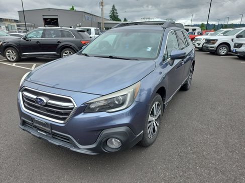 Used 2018 Subaru Outback 3.6R Limited AWD/4WD image 8
