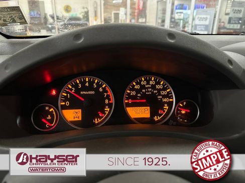 Used 2013 Nissan Frontier SL w/ Moonroof Pkg AWD/4WD image 11