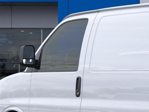 New 2026 Chevrolet Express 3500 RWD image 12