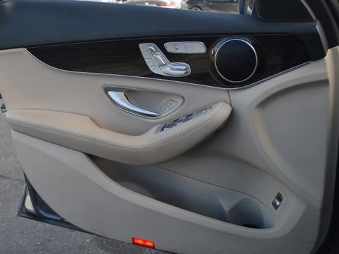 Used 2018 Mercedes-Benz C 300 C 300 image 13