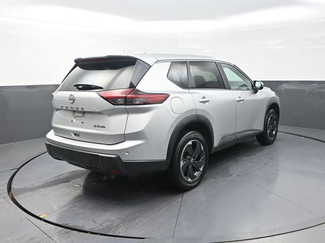 Used 2024 Nissan Rogue SV AWD/4WD image 8