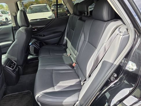 Used 2022 Subaru Outback Limited AWD/4WD image 19