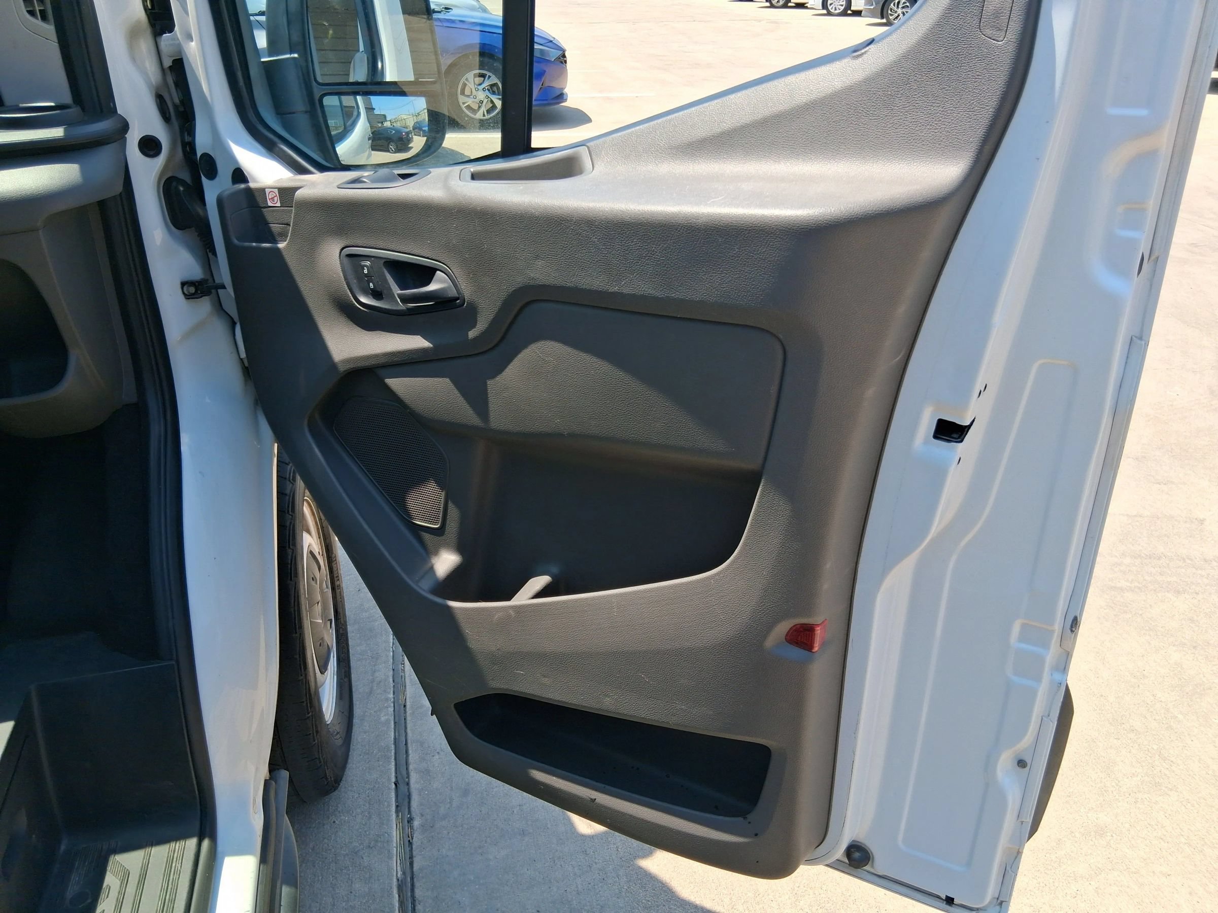 Used 2020 Ford Transit 150 XL RWD image 34