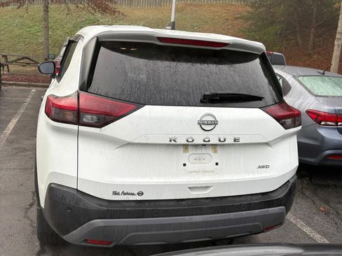Used 2023 Nissan Rogue S image 5