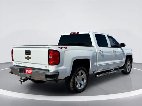 Used 2018 Chevrolet Silverado 1500 LT w/ LT Eassist Package AWD/4WD image 4