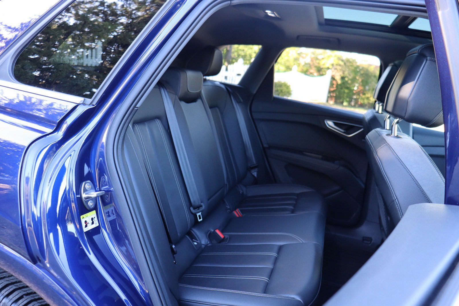 Used 2023 Audi Q4 e-tron Premium Plus w/ Premium Plus AWD/4WD image 19