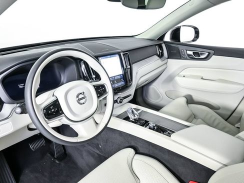 Certified 2024 Volvo XC60 B5 Ultimate w/ Climate Package AWD/4WD image 6