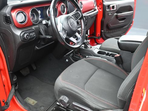 Used 2022 Jeep Wrangler Unlimited Rubicon AWD/4WD image 12