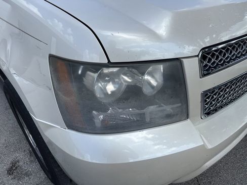 Used 2010 Chevrolet Avalanche LTZ RWD image 6