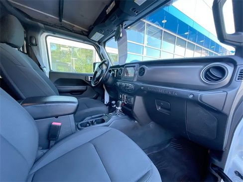 Used 2022 Jeep Wrangler Unlimited Sport image 27