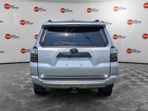 Used 2021 Toyota 4Runner TRD Off-Road Premium w/ Moonroof Package AWD/4WD image 6