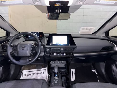Used 2025 Toyota Prius LE image 21