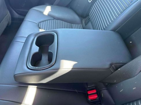 Used 2024 Toyota Camry SE image 10