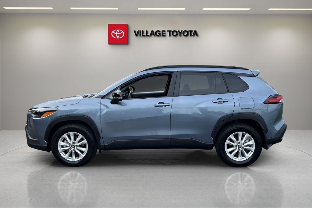 Certified 2026 Toyota Corolla Cross LE FWD image 2