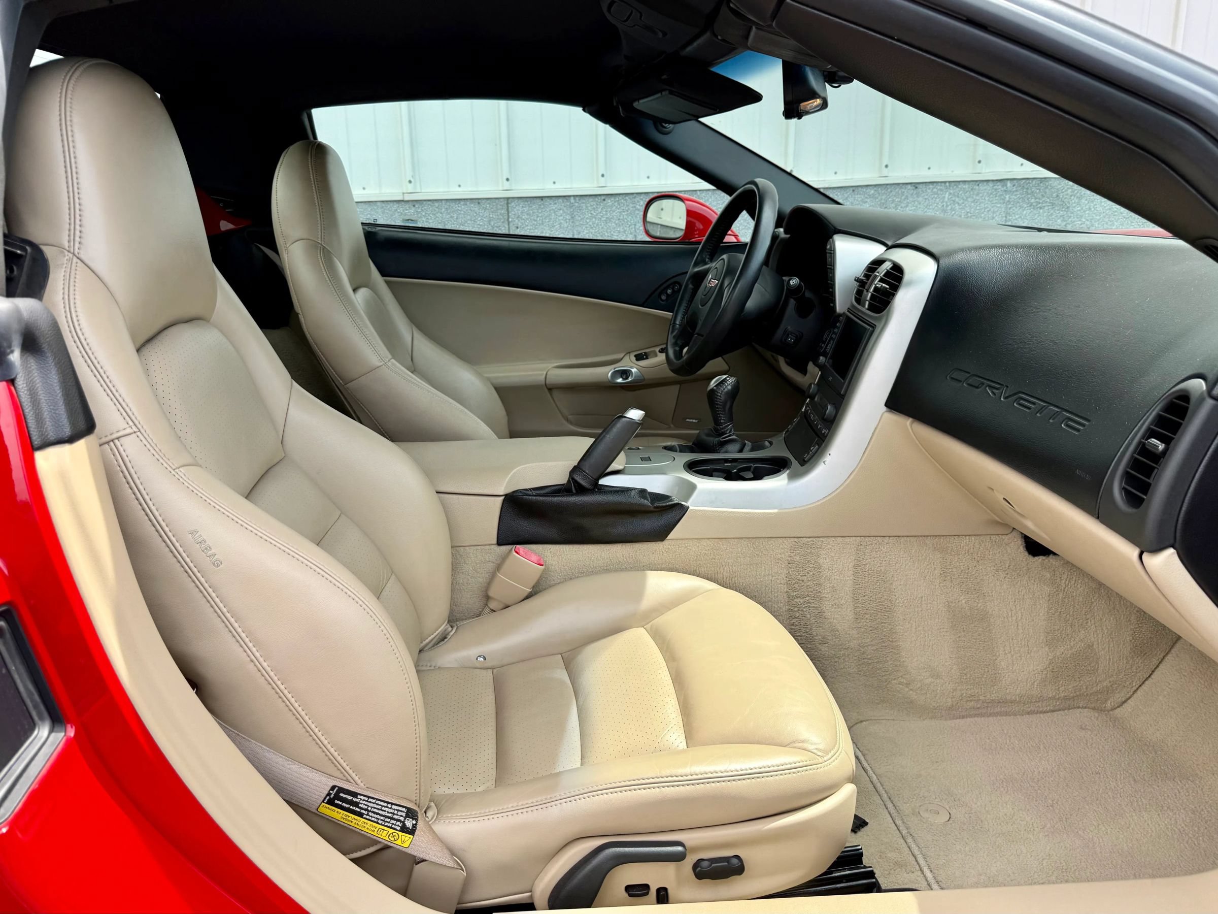 Used 2005 Chevrolet Corvette Convertible w/ Preferred Equipment Group RWD image 26