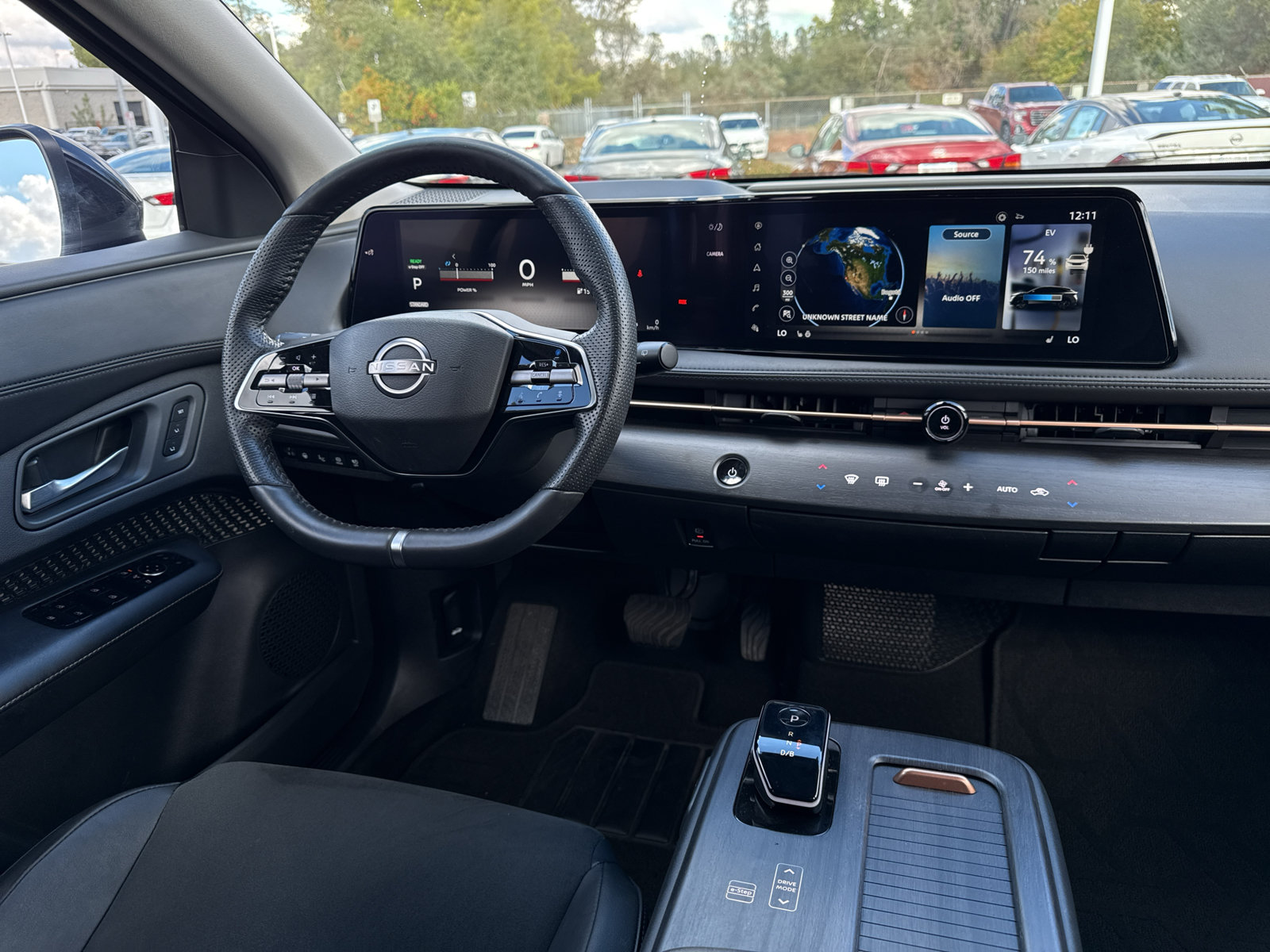 Used 2024 Nissan Ariya FWD image 17