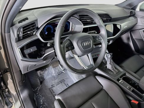 Certified 2025 Audi Q3 2.0T Premium w/ Convenience Package AWD/4WD image 9