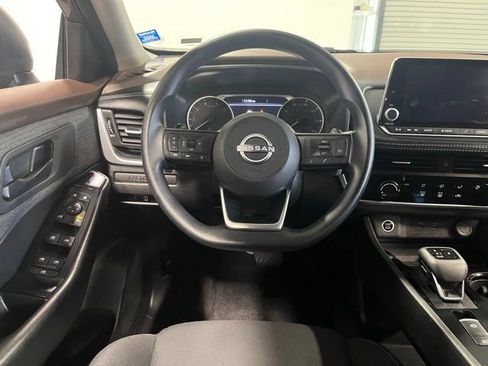 Used 2023 Nissan Rogue S image 21
