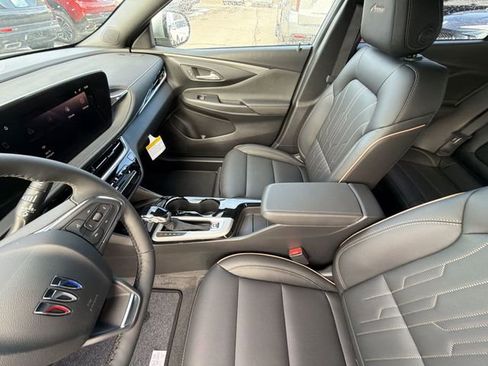 New 2026 Buick Envista Avenir image 17