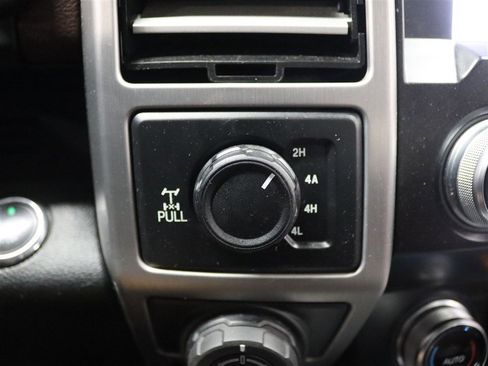 Used 2019 Ford F150 Platinum w/ Technology Package image 31