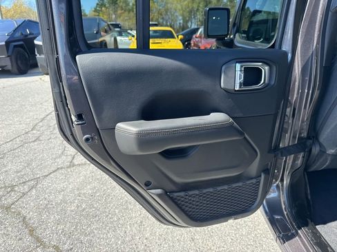 Used 2025 Jeep Wrangler Unlimited Sahara w/ Safety Group image 26