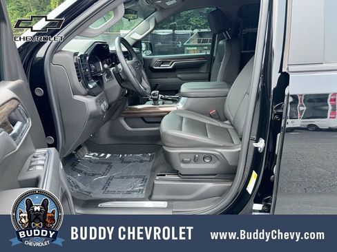 Used 2026 Chevrolet Silverado 1500 LT Trail Boss w/ LT Trail Boss Premium Package AWD/4WD image 13