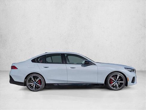 Used 2024 BMW i5 M60 w/ Premium Package AWD/4WD image 4