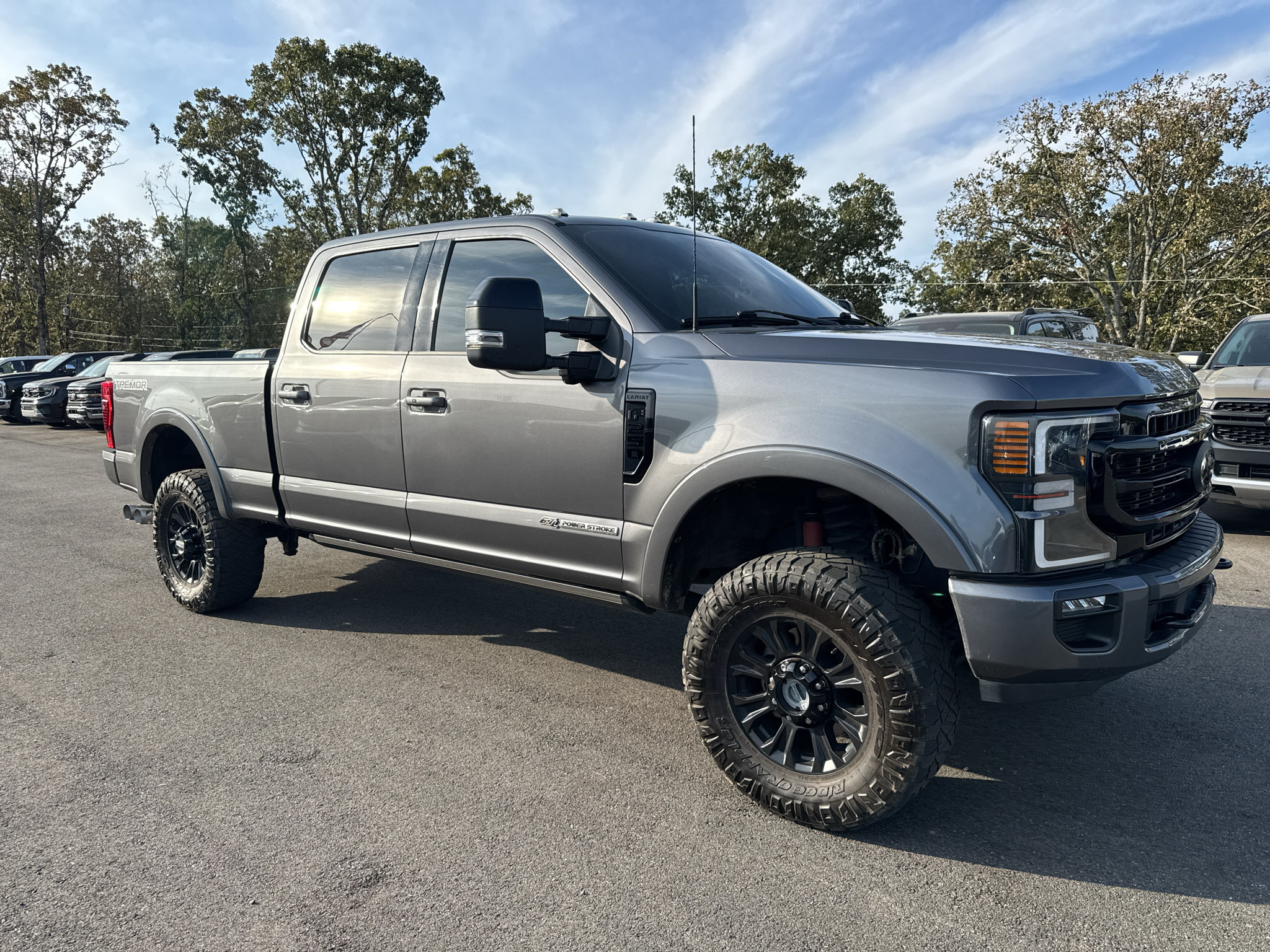 Used 2022 Ford F250 Lariat w/ Tremor Off-Road Package AWD/4WD image 4