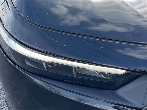 Used 2023 Honda Accord EX image 32