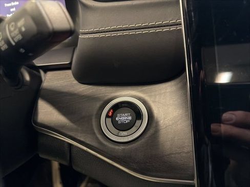 Used 2022 Jeep Grand Cherokee Overland AWD/4WD image 25