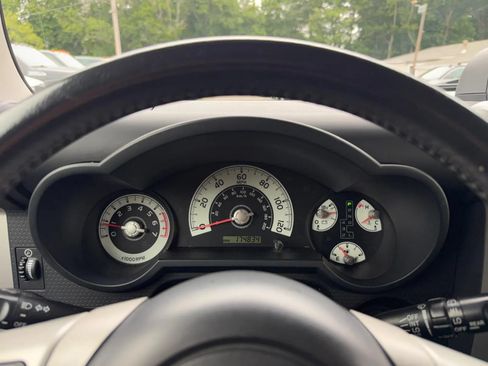 Used 2011 Toyota FJ Cruiser 4WD w/ Upgrade Pkg image 15