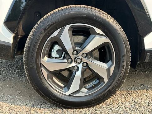 Used 2023 Toyota RAV4 SE w/ Weather & Moonroof Package AWD/4WD image 11
