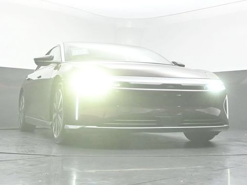 Used 2023 Lucid Air Touring AWD/4WD image 43