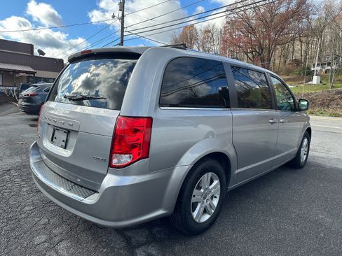 Used 2020 Dodge Grand Caravan Crew w/ Quick Order Package 29L image 19