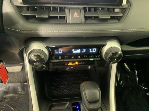 Used 2025 Toyota RAV4 LE AWD/4WD image 24