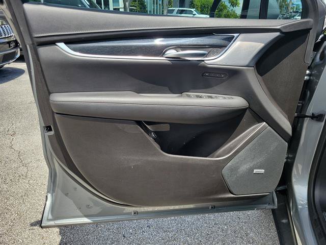 Certified 2023 Cadillac XT5 Premium Luxury FWD image 17