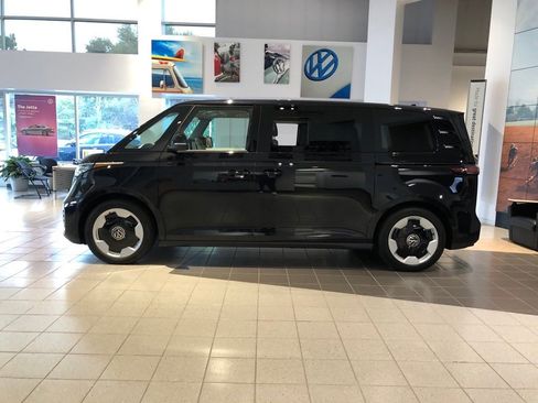 New 2025 Volkswagen ID. Buzz Pro S Plus image 7