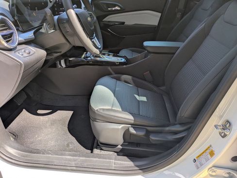 New 2026 Chevrolet Trax LT w/ Sunroof Package FWD image 10