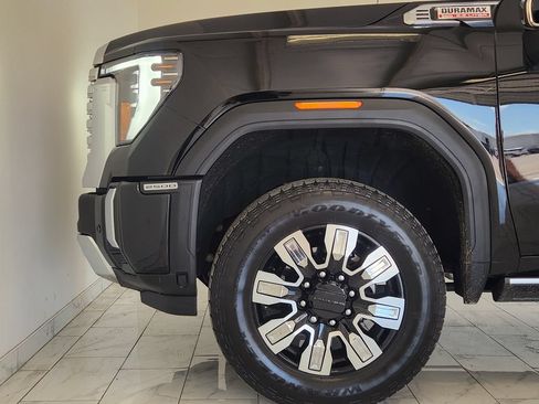 Used 2026 GMC Sierra 2500 Denali w/ Technology Package AWD/4WD image 8