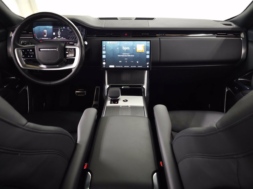 Certified 2025 Land Rover Range Rover Autobiography AWD/4WD image 14