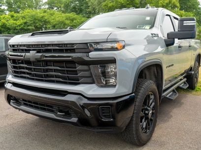 Used 2025 Chevrolet Silverado 2500 Custom w/ Custom Convenience Package