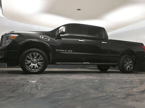 Used 2017 Nissan Titan Platinum Reserve AWD/4WD image 12