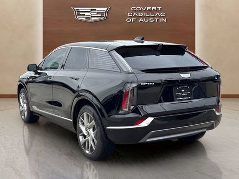 New 2027 Cadillac Optiq Luxury w/ LPO, Floor Liner Package AWD/4WD image 7
