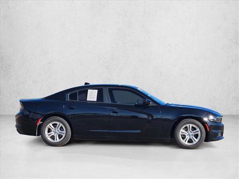 Used 2023 Dodge Charger SXT image 4
