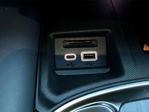 Used 2024 Buick Enclave Premium image 33