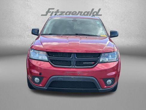 Used 2019 Dodge Journey SE w/ Blacktop Package FWD image 2