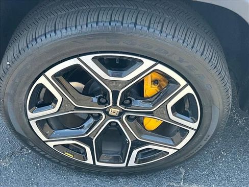 Used 2023 Rivian R1S Adventure AWD/4WD image 36