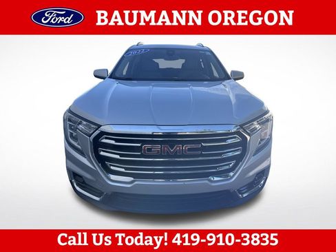 Used 2022 GMC Terrain SLT w/ LPO, Floor Liner Package FWD image 8