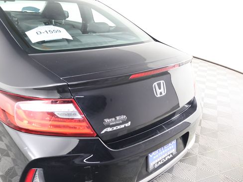 Used 2017 Honda Accord EX image 15